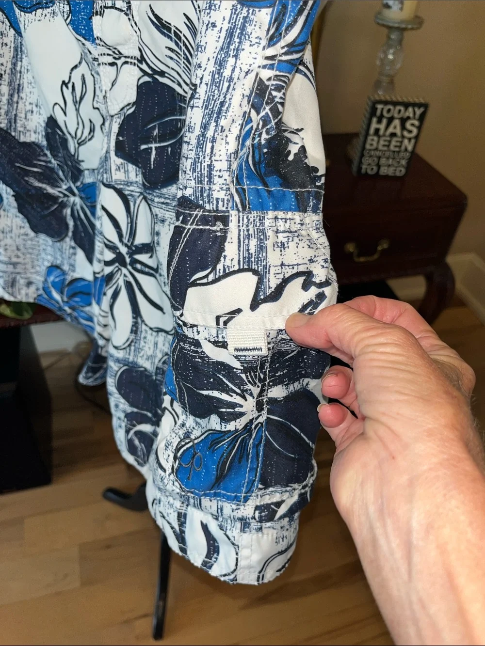 Retro White with Bold Blue Tropical Print Cargo Men’s Swim Trunks Lined